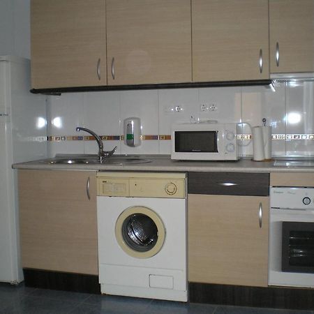 Apartamentos Turisticos Reyes Catolicos سرقسطة الغرفة الصورة