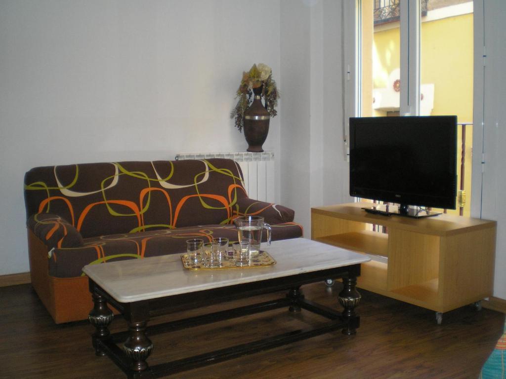 Apartamentos Turisticos Reyes Catolicos سرقسطة المظهر الخارجي الصورة
